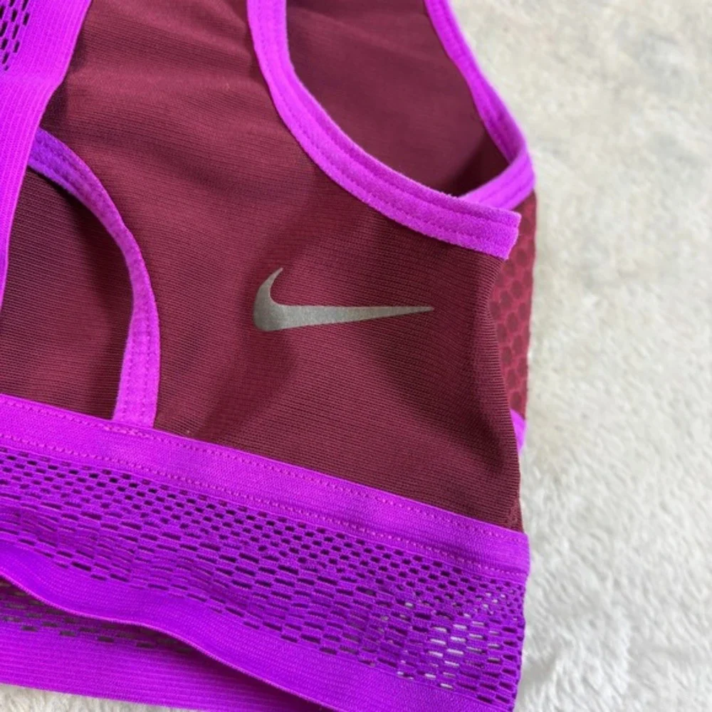Nike Sports Bra Women XS‎ Purple Dri Fit Ultrabreathe Medium Support CJ0149 638
